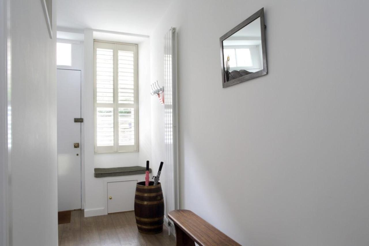 エディンバラQuiet Ground Floor Mews Flat And Parkingアパートメント エクステリア 写真