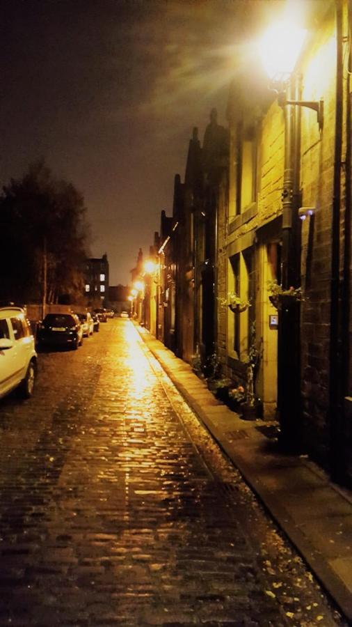 エディンバラQuiet Ground Floor Mews Flat And Parkingアパートメント エクステリア 写真